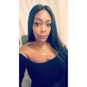 Meet your Posher, Ebony